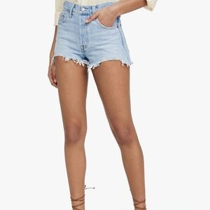 Levi's 501 Original Shorts In Light Indigo